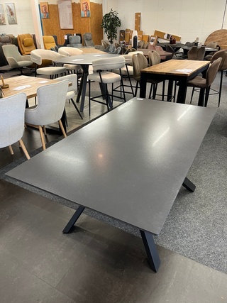 Eetkamertafel Berlijn 180cm, antraciet